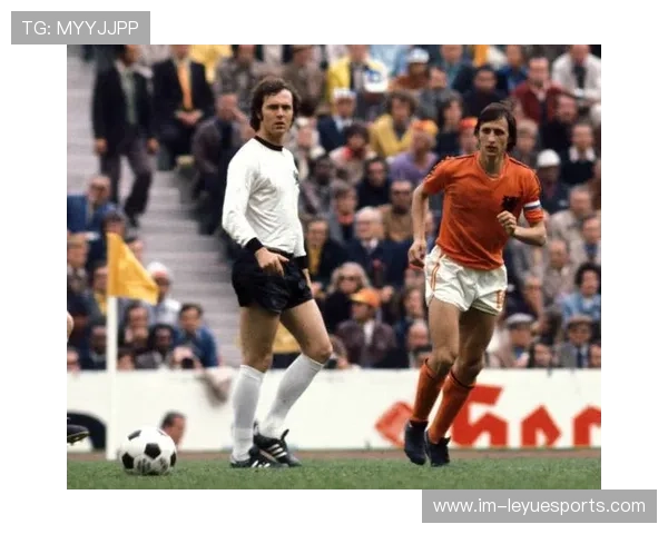 足球历史最伟大球星的崛起与传奇足迹解析